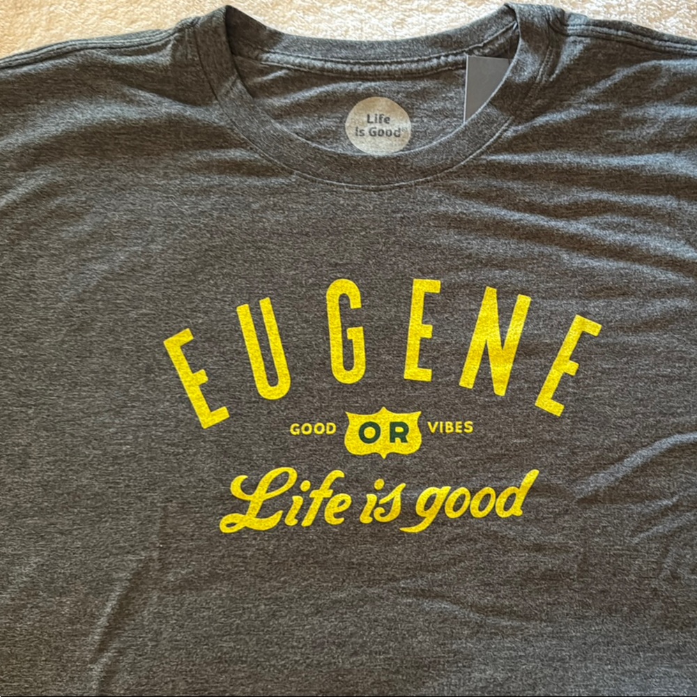 Life Is Good Gray Short Sleeve Tee Casual Comfort